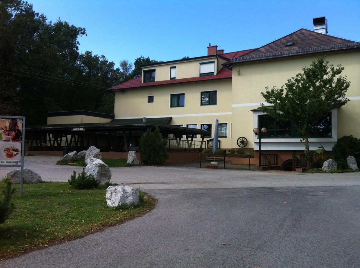 Gasthof Zur Grenze Pöttsching エクステリア 写真