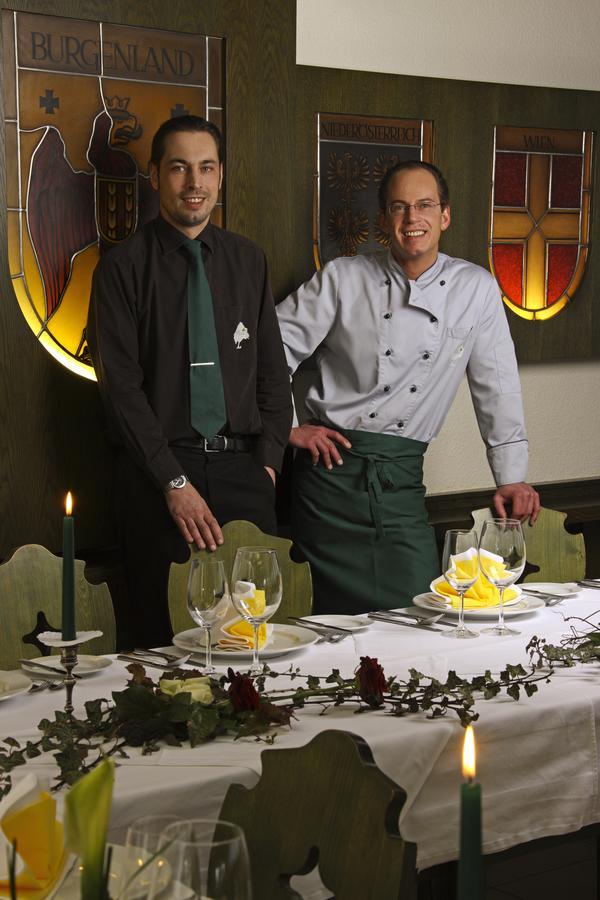 Gasthof Zur Grenze Pöttsching エクステリア 写真